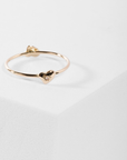 carlota guardia jewelry Self love ring in gold with diamonds, Carlota Guardia Jewelry, side view.