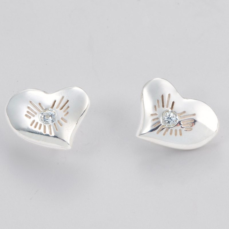 BE GRATEFUL BRIGHT HEART earrings: Sterling silver