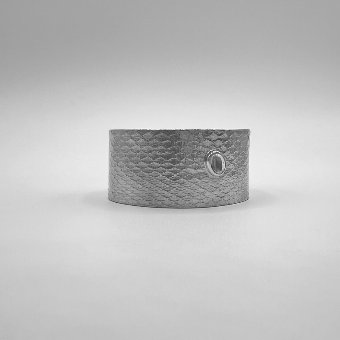 REPTILIA MEDIUM CUFF · SILVER AND NATURAL GEMSTONES
