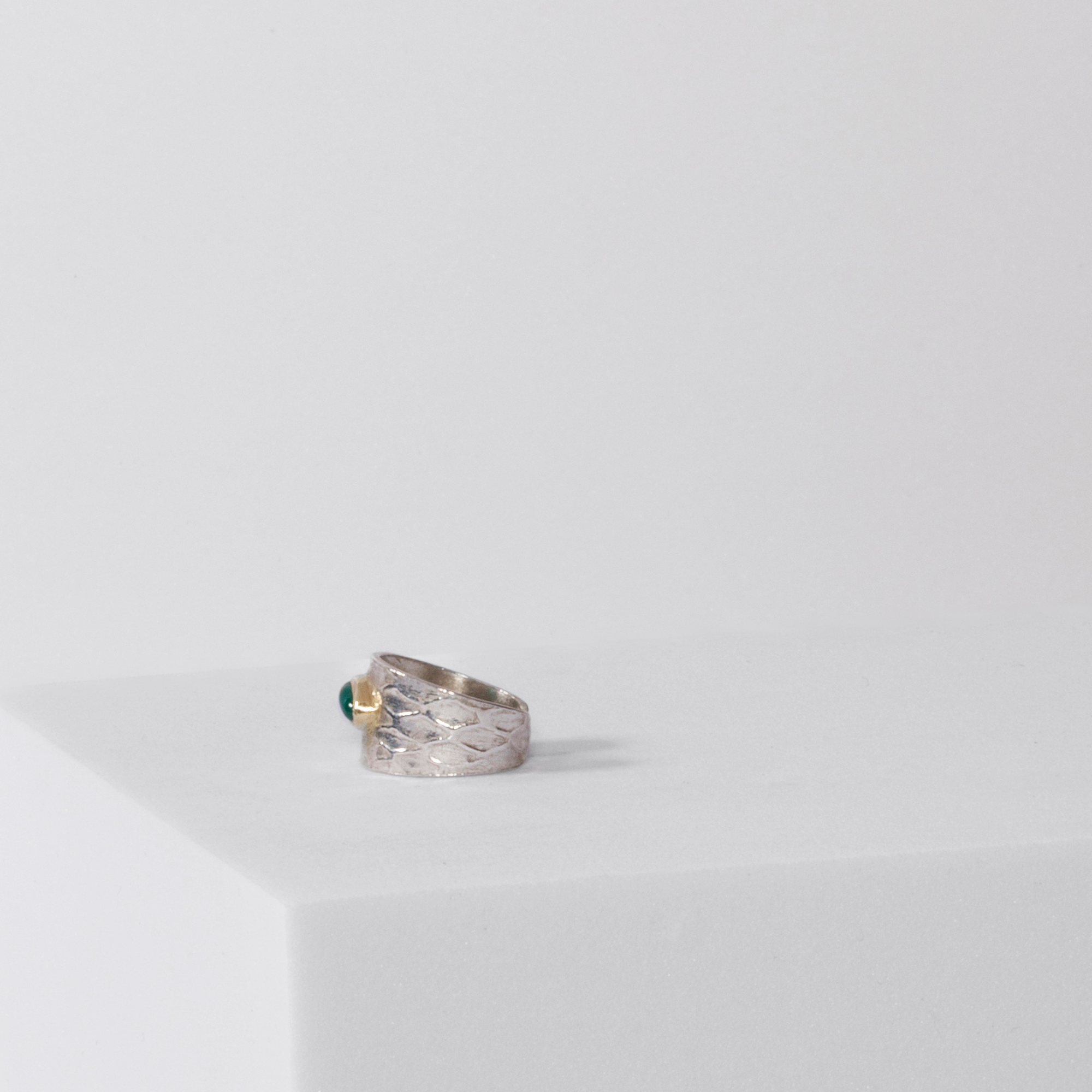 REPTILIA EARCUFF · SILVER AND NATURAL GEMSTONES