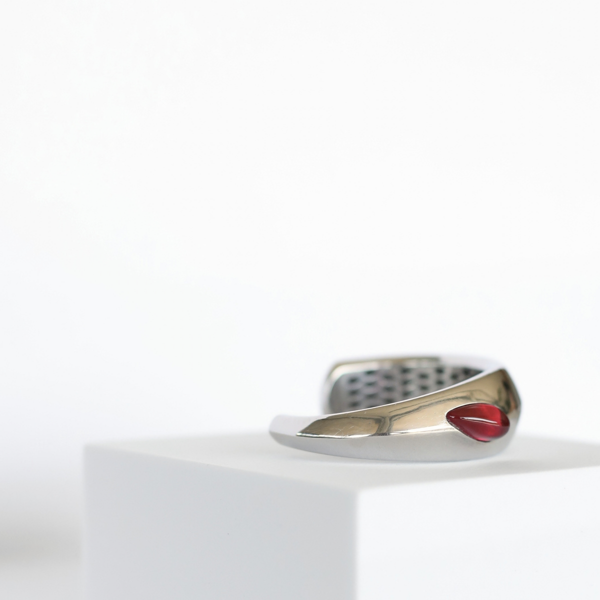 CHROMA CUFF