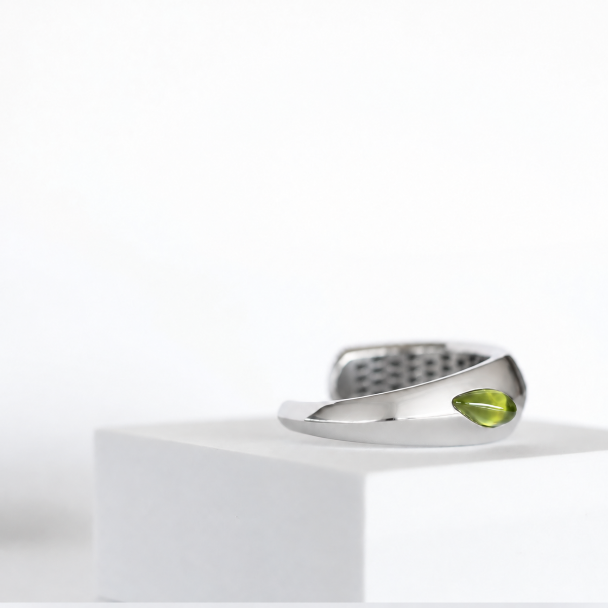 CHROMA CUFF