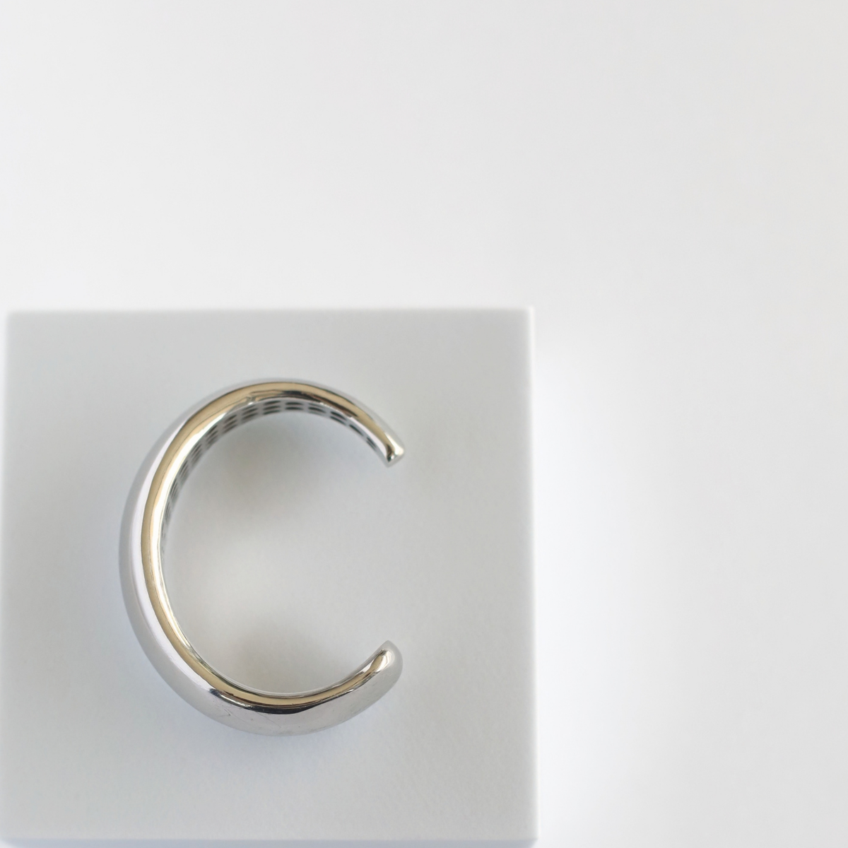 CHROMA CUFF