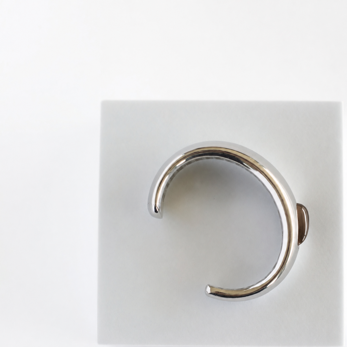 CHROMA CUFF