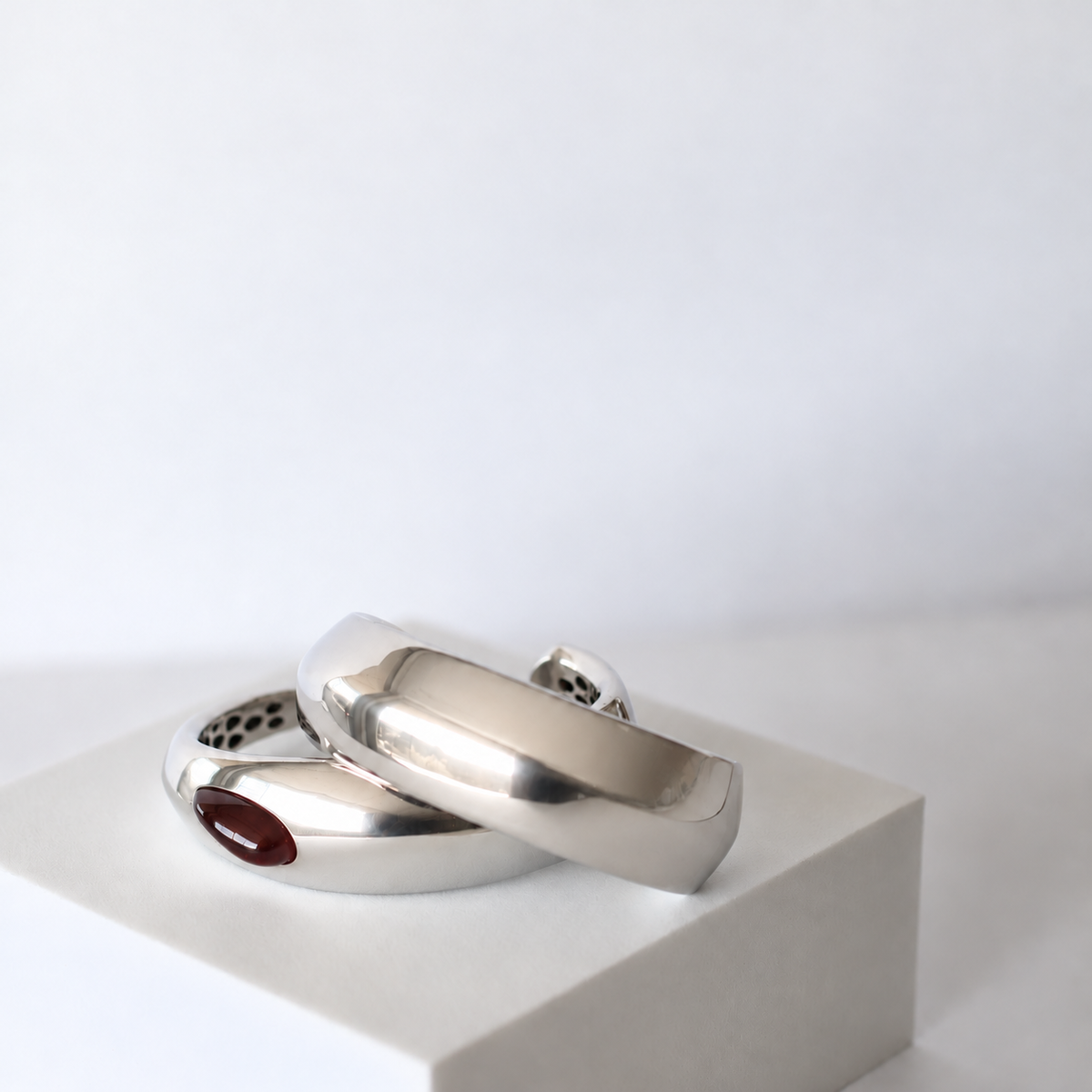 CHROMA CUFF