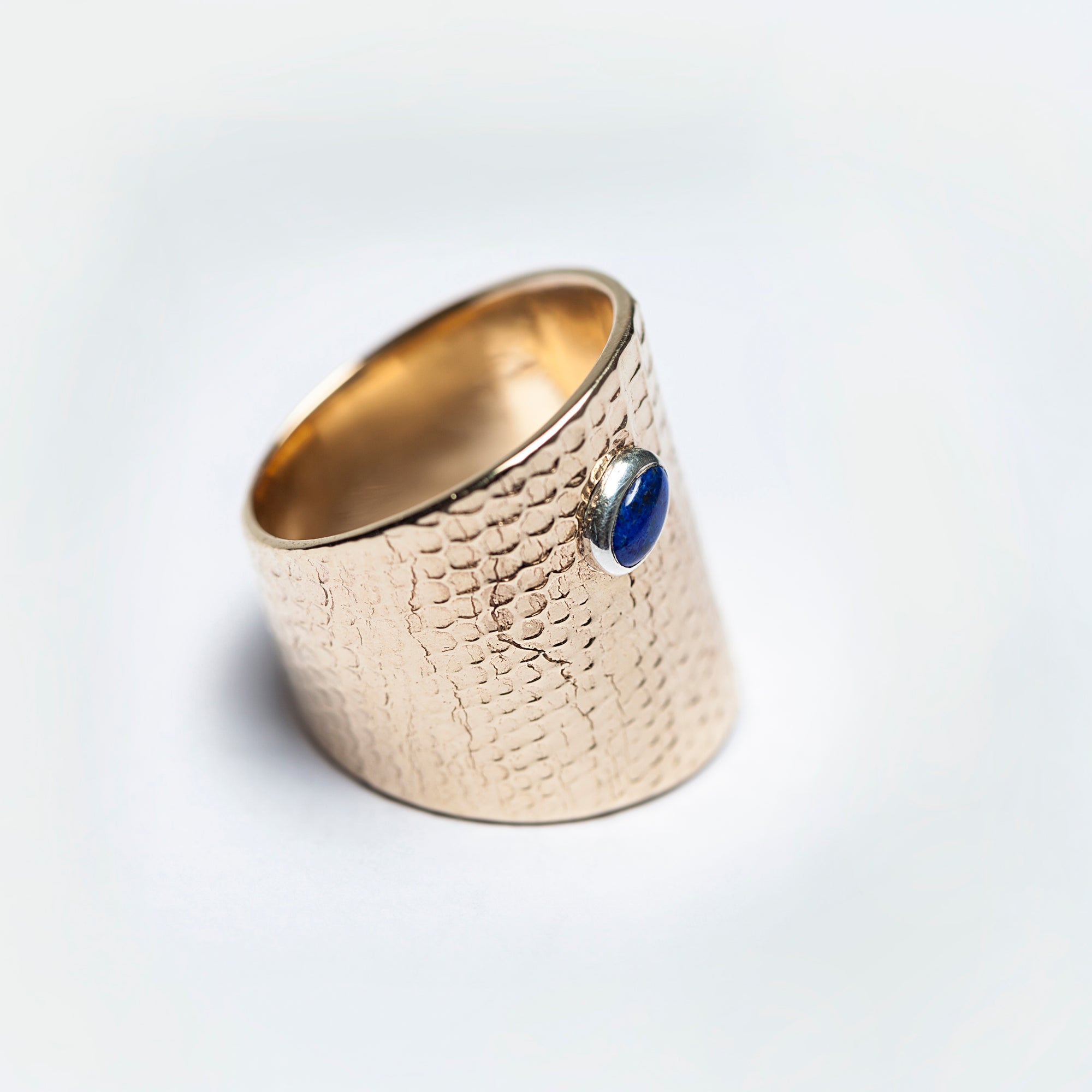 ring-reptilia-gold-lateral-view4.jpg
